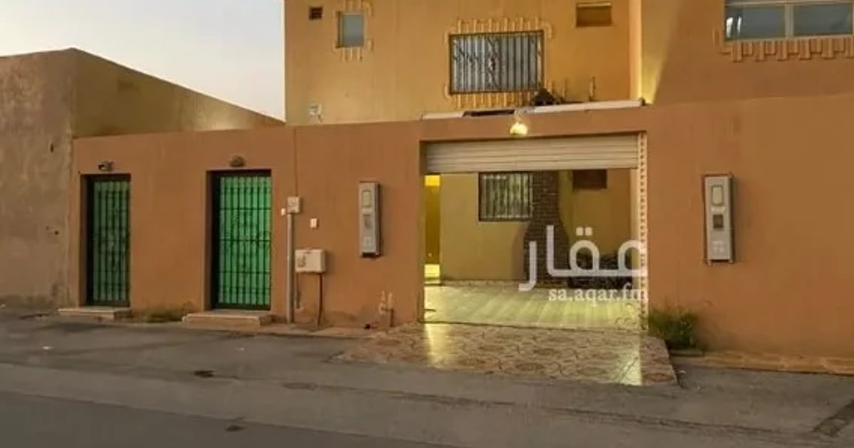 فيلا للبيع في حي الأخضر